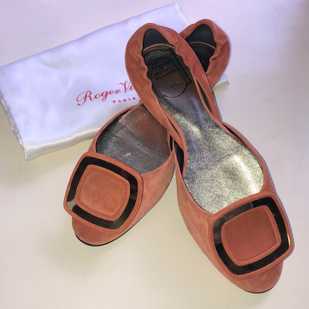 Roger Vivier Chips Suede Flats